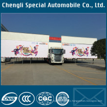 Carro de Jianghuai 4 X 2 JAC marca LHD escenario al aire libre